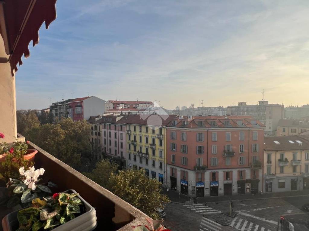 appartamento in vendita a Milano in zona Piazzale Lodi