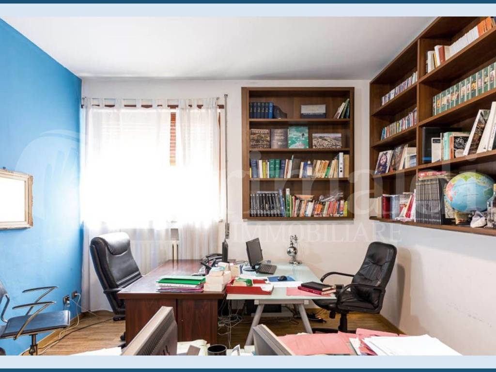 ufficio in vendita a Milano in zona San Siro