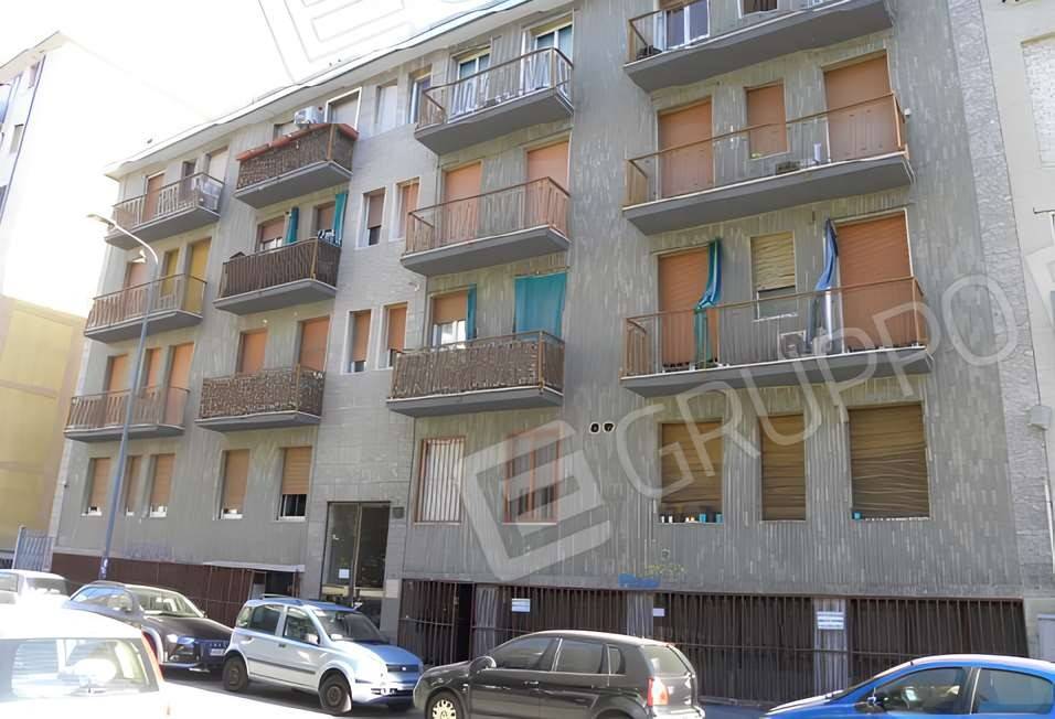 ufficio in vendita a Milano in zona San Siro