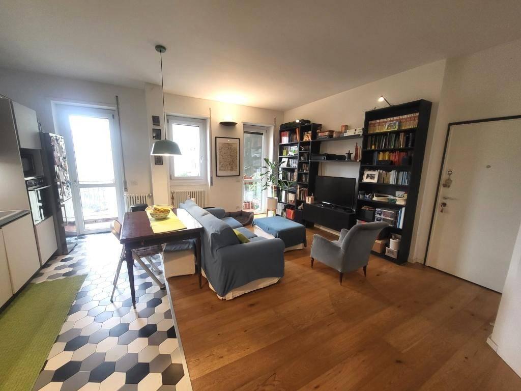 appartamento in vendita a Milano in zona Morivione