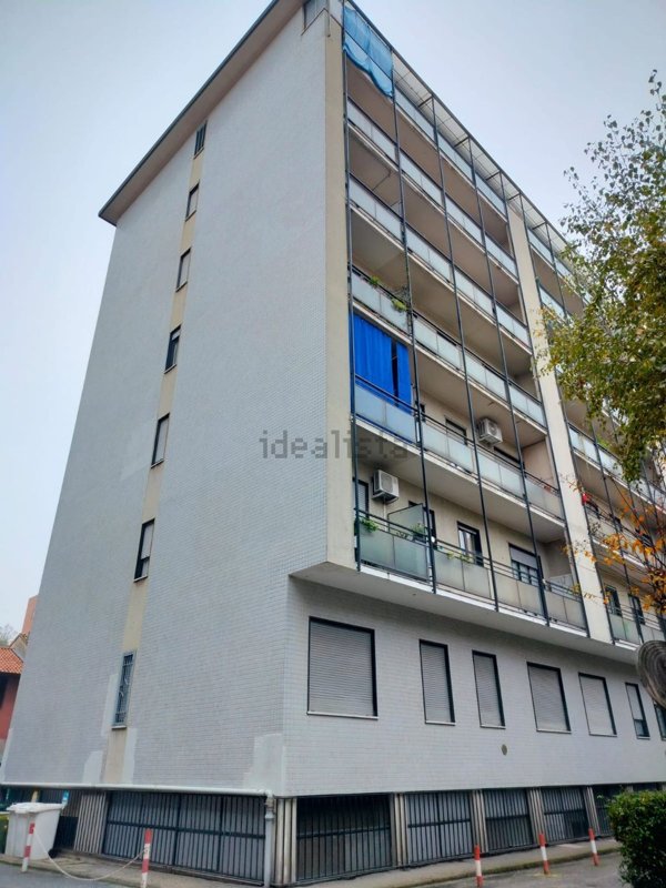 appartamento in vendita a Milano in zona Quarto Oggiaro
