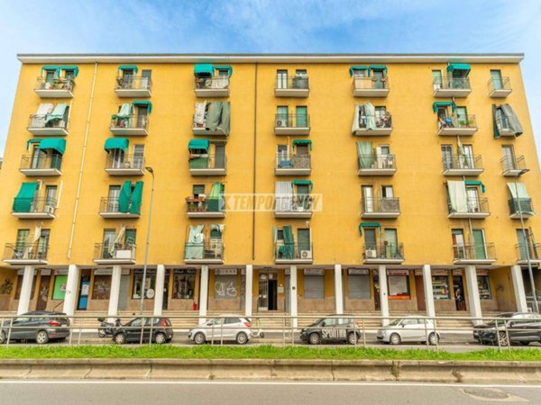 appartamento in vendita a Milano in zona Famagosta