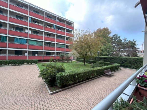appartamento in vendita a Milano in zona Crescenzago