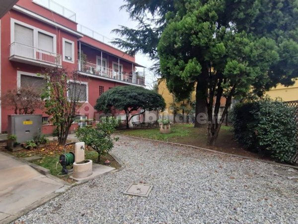 appartamento in vendita a Milano in zona Precotto