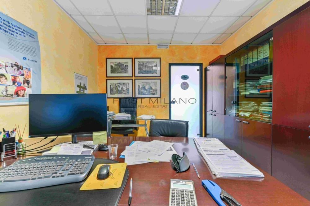 ufficio in vendita a Milano in zona Isola