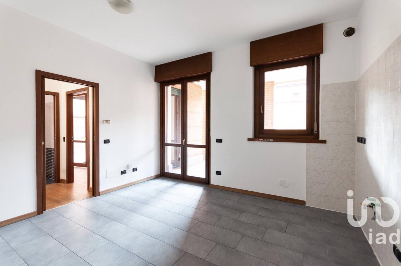 appartamento in vendita a Milano in zona Segnano