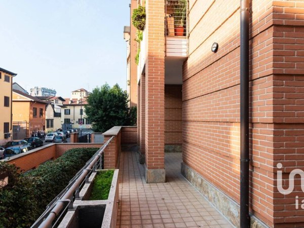 appartamento in vendita a Milano in zona Segnano