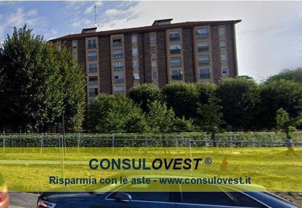 appartamento in vendita a Milano in zona Gallaratese