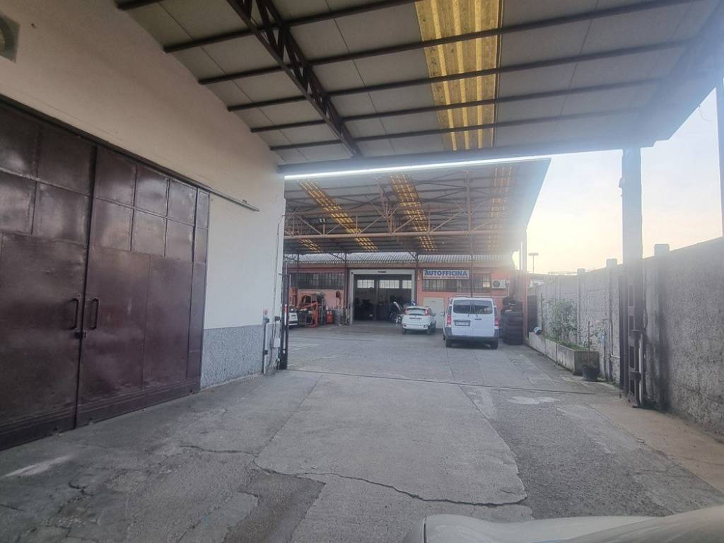 intera palazzina in vendita a Milano in zona Bovisa