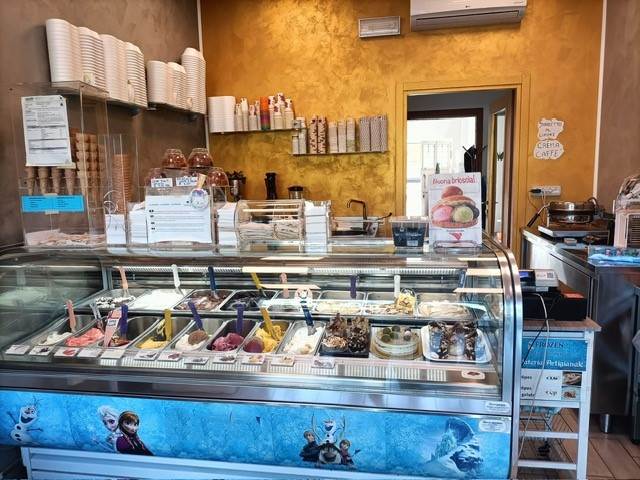 negozio in vendita a Milano in zona Baggio