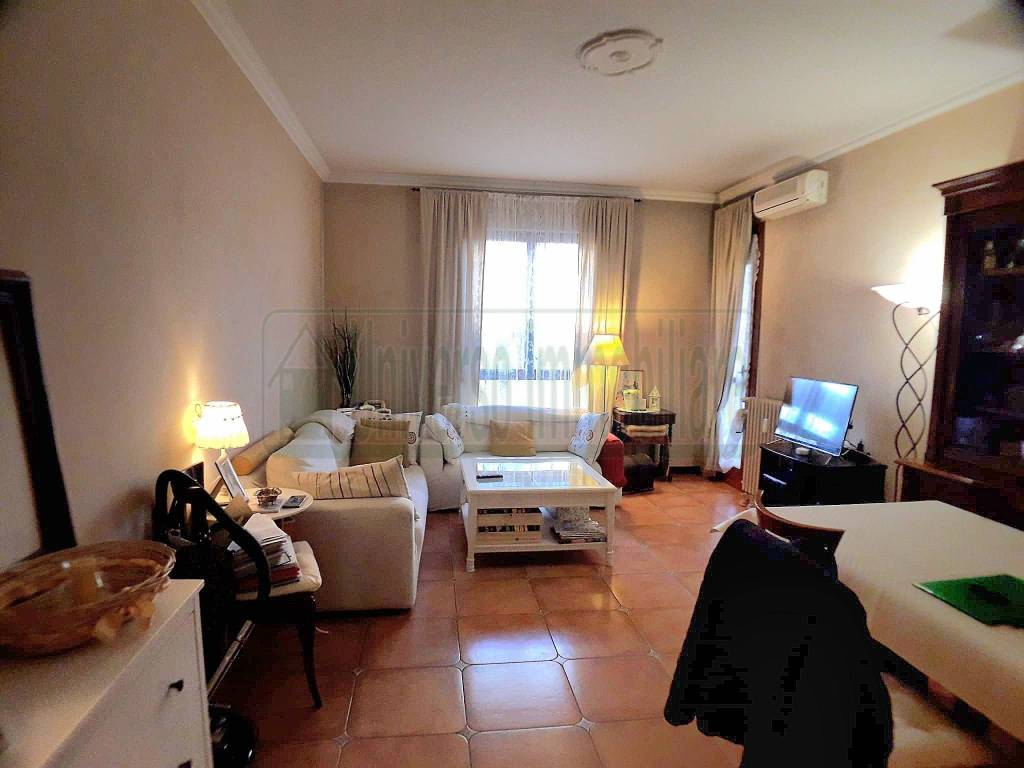appartamento in vendita a Milano in zona Ronchetto sul Naviglio