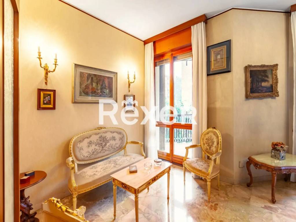 appartamento in vendita a Milano in zona Corvetto