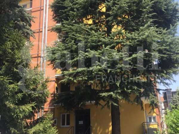 appartamento in vendita a Milano in zona Famagosta