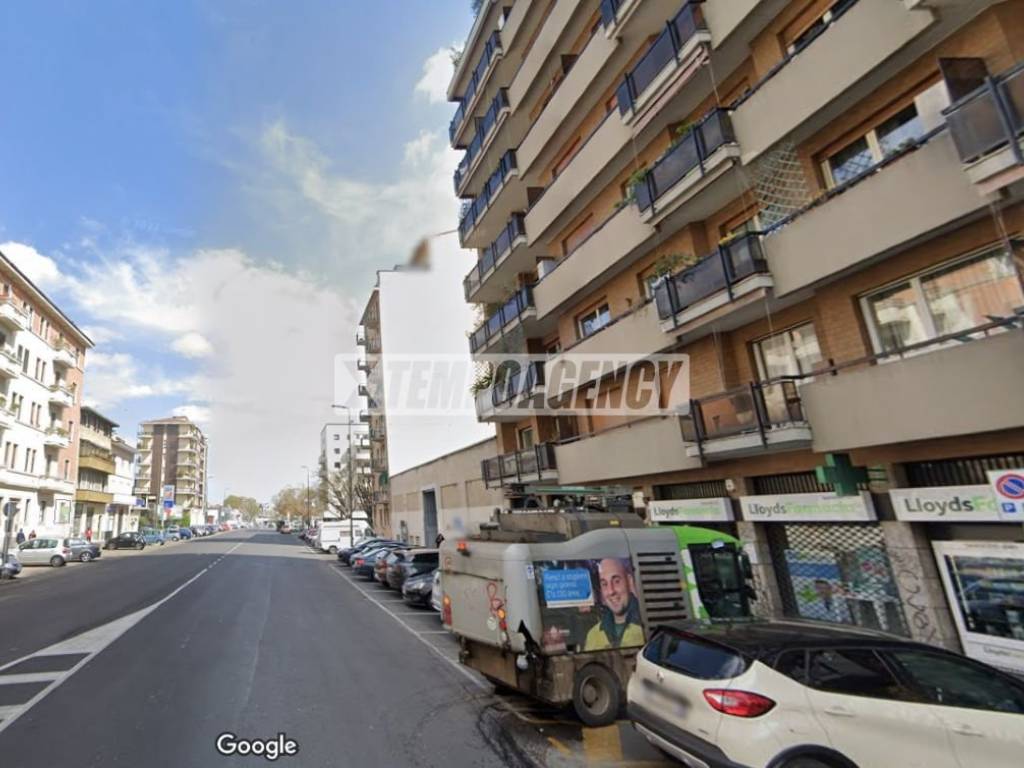 appartamento in vendita a Milano in zona Barona