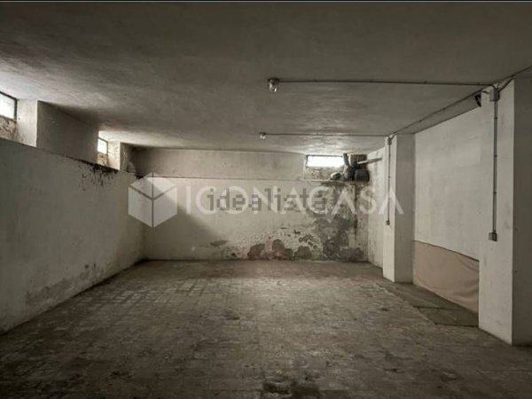 locale di sgombero in vendita a Milano in zona Corvetto