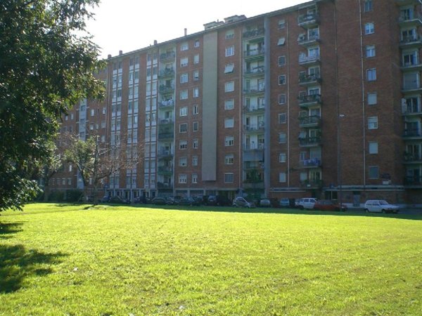 appartamento in vendita a Milano in zona Feltre