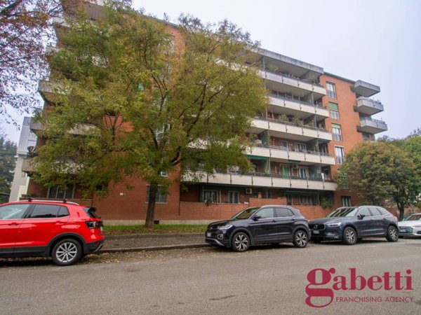 appartamento in vendita a Milano in zona Chiesa Rossa