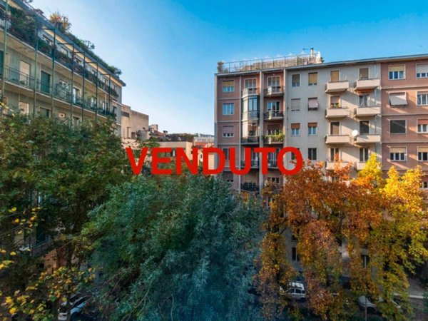 appartamento in vendita a Milano in zona Porta Nuova