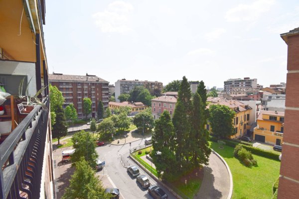 appartamento in vendita a Milano in zona Gorla