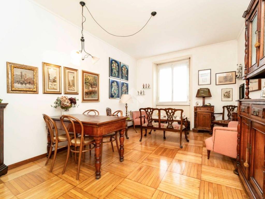 appartamento in vendita a Milano in zona Città Studi