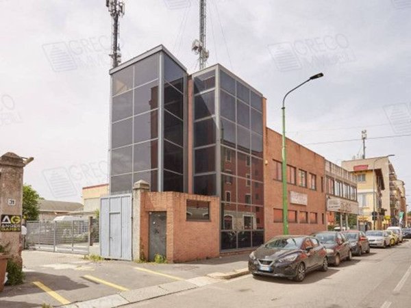 ufficio in vendita a Milano in zona Niguarda