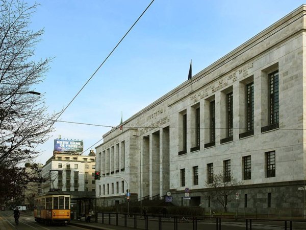 ufficio in vendita a Milano in zona Guastalla