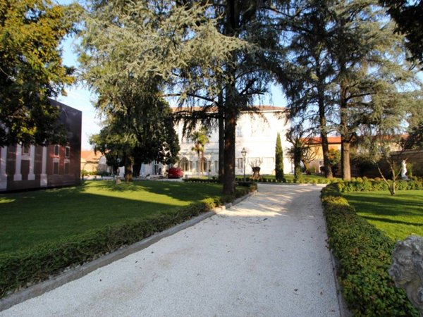 villa in vendita a Milano