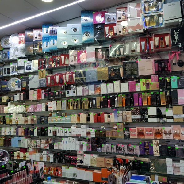 negozio in vendita a Milano in zona Porta Romana