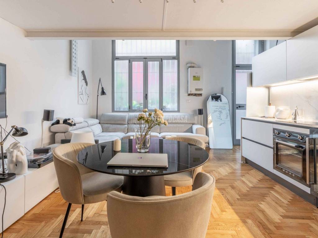 appartamento in vendita a Milano in zona Morivione