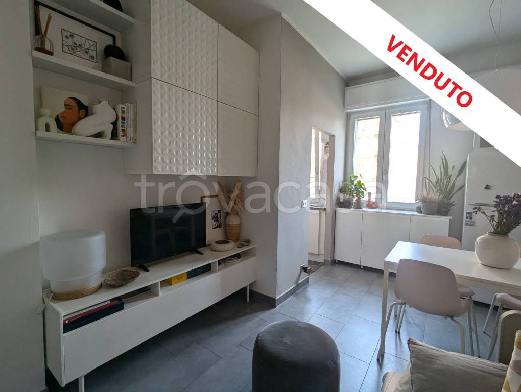 appartamento in vendita a Milano in zona Solari