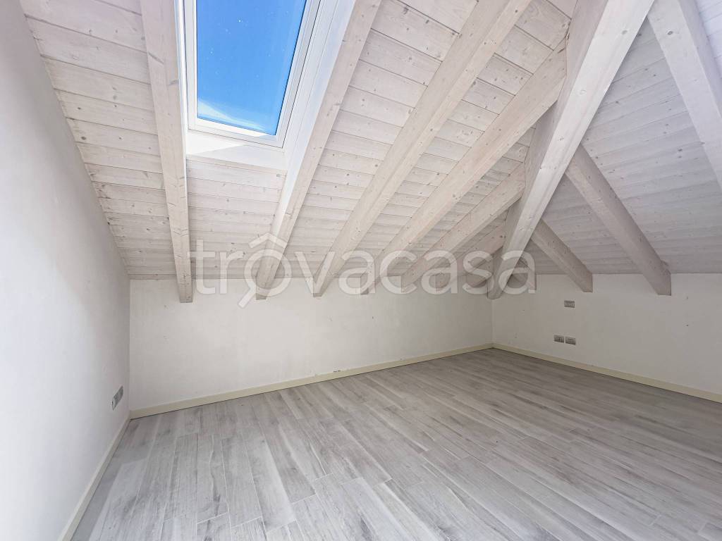 appartamento in vendita a Milano in zona Quintosole