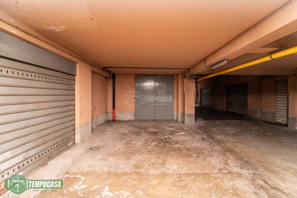 locale commerciale in vendita a Milano
