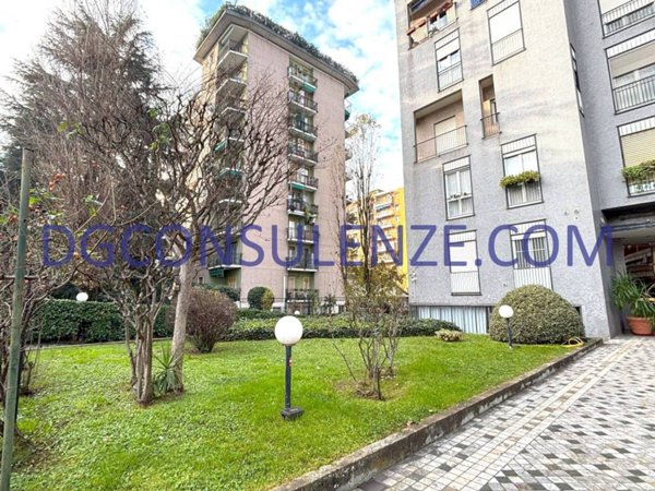 negozio in vendita a Milano in zona Città Studi