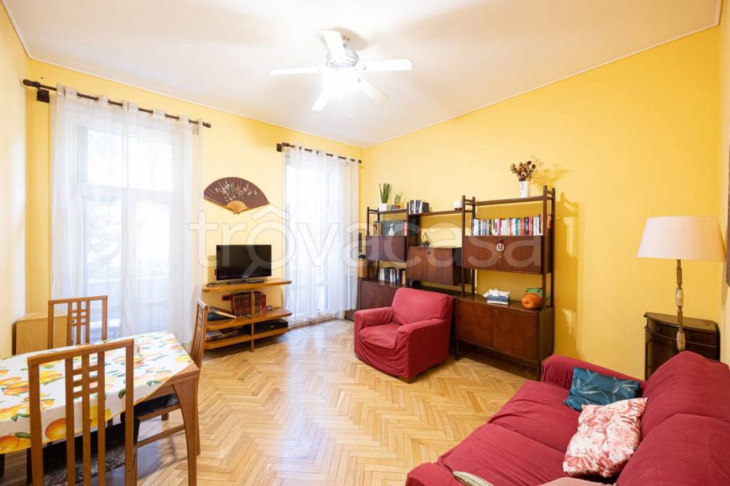 appartamento in vendita a Milano in zona Loreto