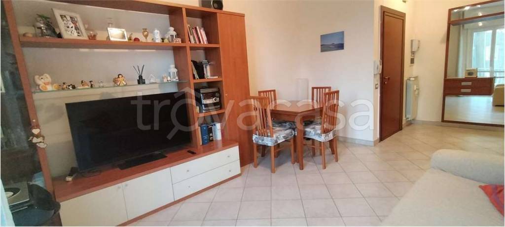 appartamento in vendita a Milano in zona Baggio