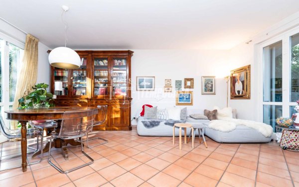 casa indipendente in vendita a Milano in zona Lambrate