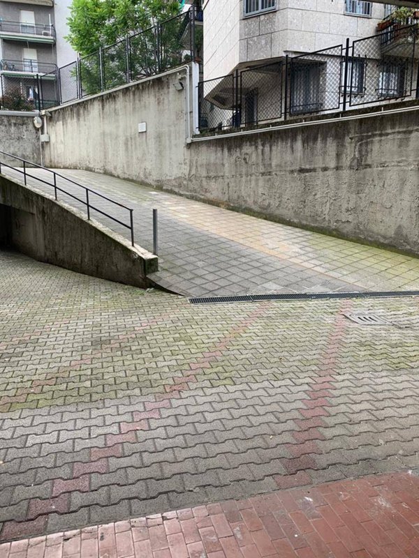 ufficio in vendita a Milano in zona Crescenzago