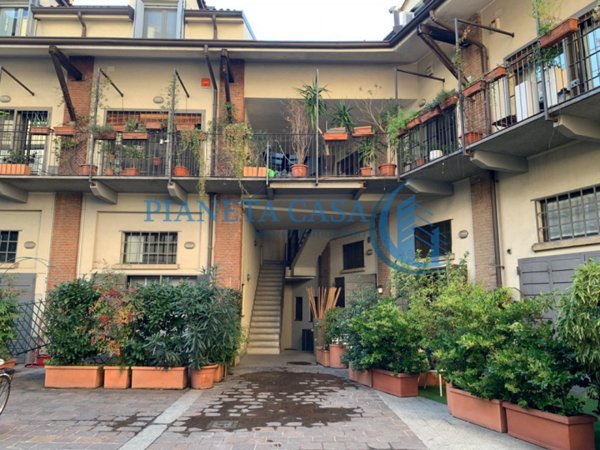appartamento in vendita a Milano in zona Porta Garibaldi