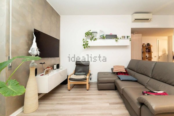 appartamento in vendita a Milano in zona Corvetto