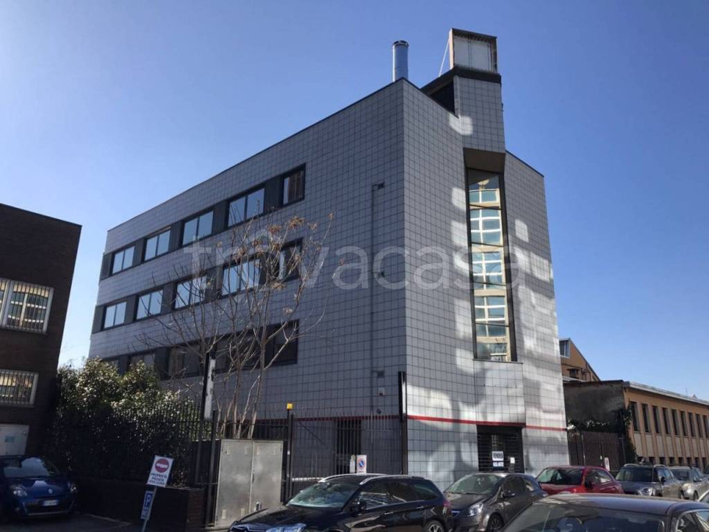 locale di sgombero in vendita a Milano in zona Musocco