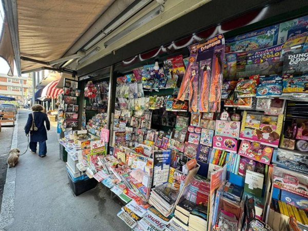 negozio in vendita a Milano in zona Solari