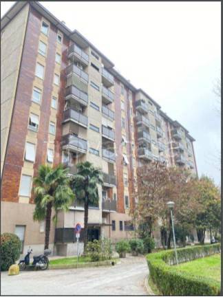 appartamento in vendita a Milano in zona Gallaratese