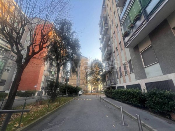 appartamento in vendita a Milano in zona Rogoredo