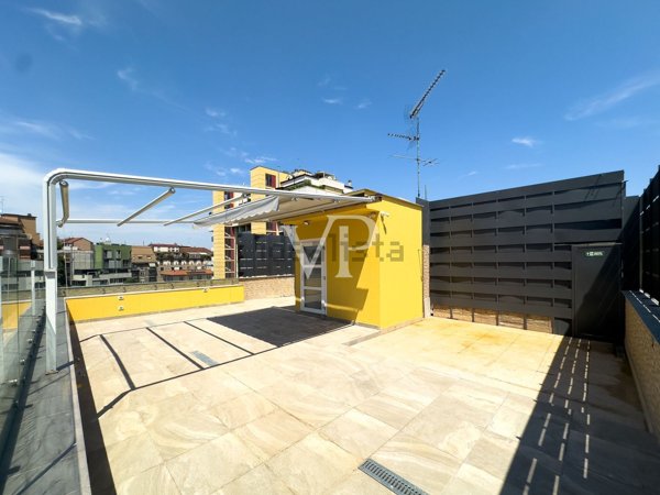 appartamento in vendita a Milano in zona Isola