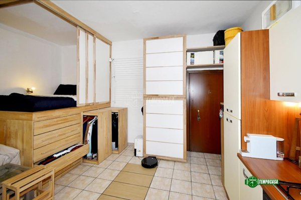 appartamento in vendita a Milano in zona Famagosta