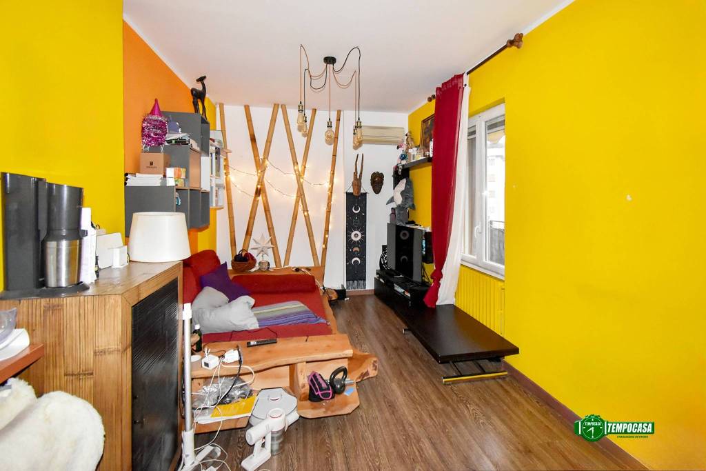appartamento in vendita a Milano in zona Famagosta