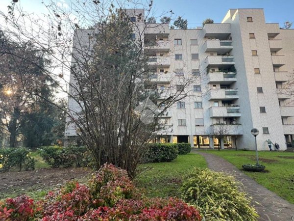 appartamento in vendita a Milano in zona Piazzale Lodi