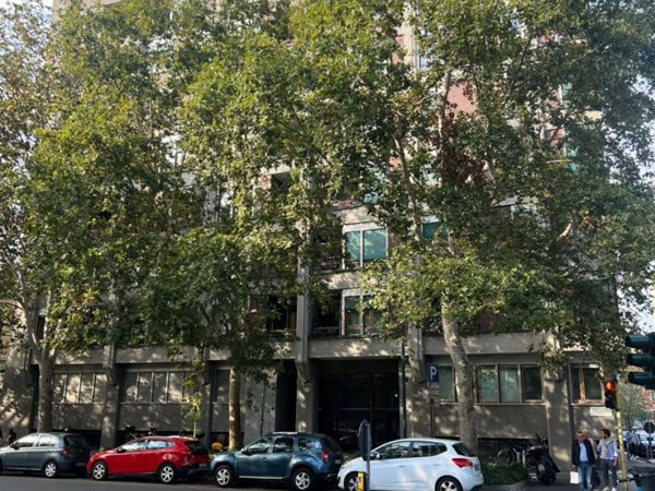 appartamento in vendita a Milano in zona Sempione