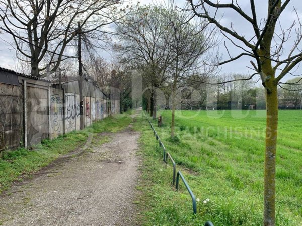 terreno edificabile in vendita a Milano in zona Niguarda