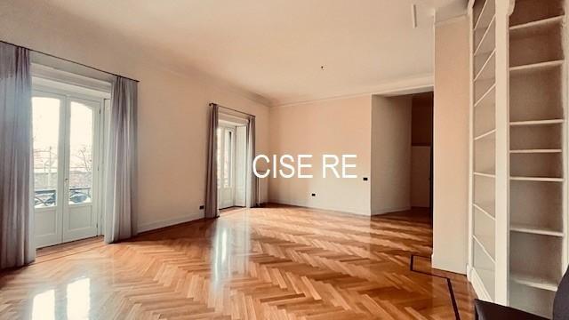 appartamento in vendita a Milano in zona Sempione